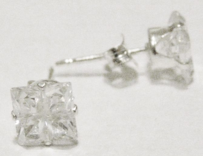 .925 (SILVER) PRINCESS CUT SQUARE (5x5mm) EARRINGS