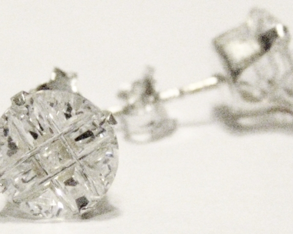 .925 (SILVER) PRINCESS CUT ROUND (7MM DIAMETER) EARRINGS