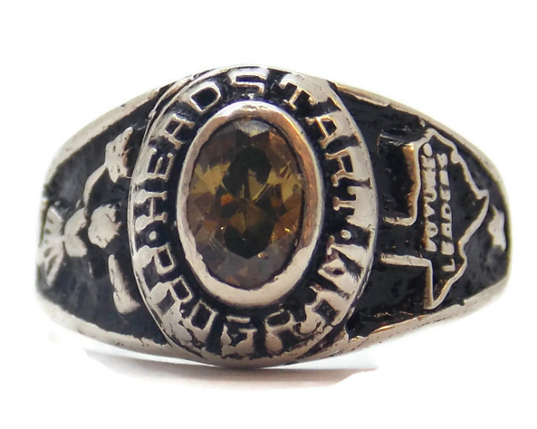 .925 STERLING SILVER HEADSTART GRADUATION RING.