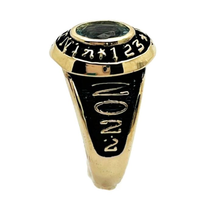 10K GOLD KINDER GRADUATION RING. - Image 2