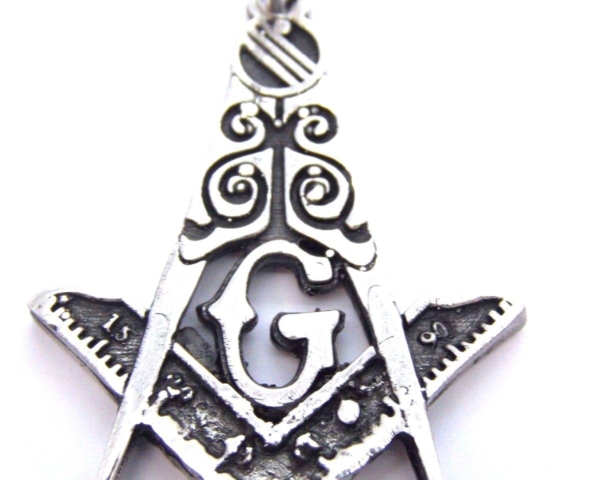 .925 STERLING SILVER MASONIC SYMBOL PENDANT