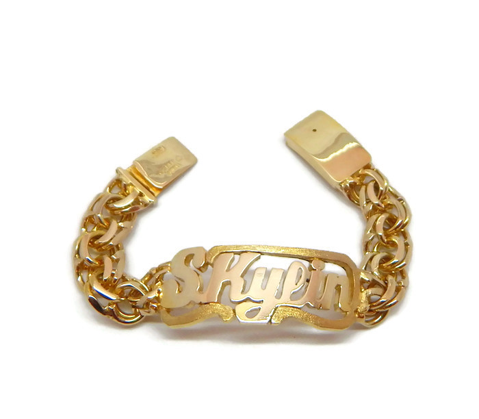Real Gold Engraved Baby Name Bracelet – Juzan Jewelry