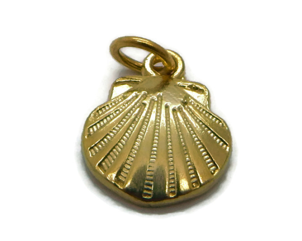 14K YELLOW GOLD SHELL CHARM PENDANT