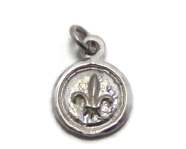 Fleur de Lis Medallion .925 Sterling Silver