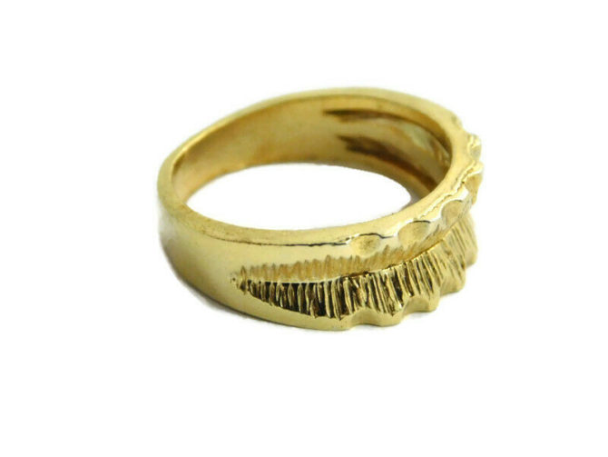 14k Yellow Gold Ladies Ring !! - Image 2