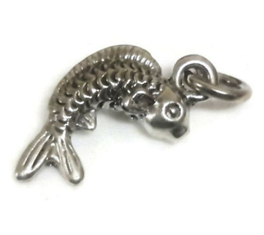 Fish Charm Pendant .925 Sterling Silver.