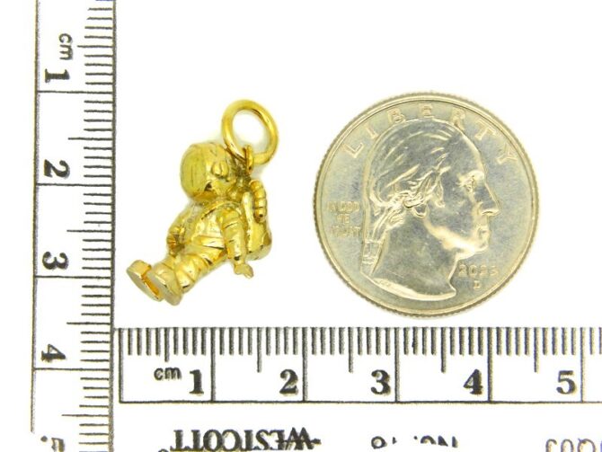 3-D Astronaut Charm Pendant 14k Yellow Gold - Image 7