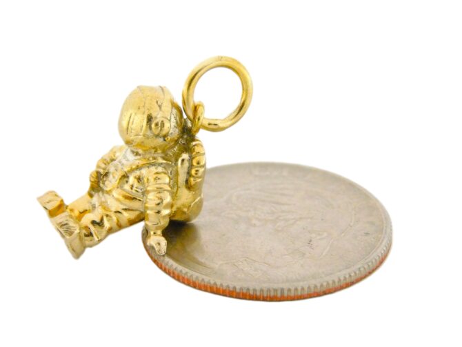 3-D Astronaut Charm Pendant 14k Yellow Gold - Image 4