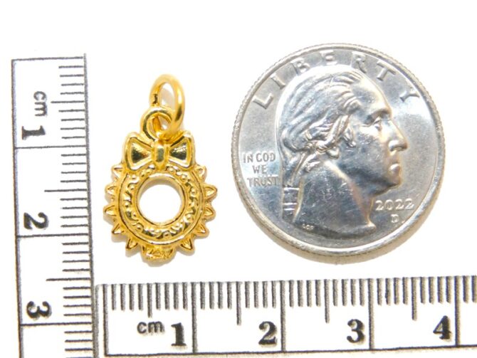 14K Christmas Wreath Yellow Gold Pendant Charm - Image 2